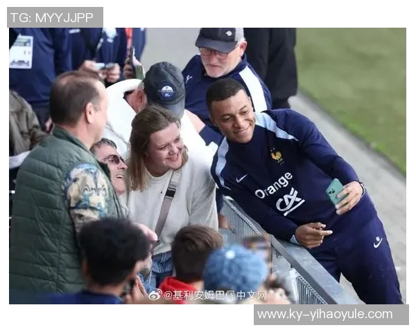 姆巴佩健身房内训练照片曝光透露恢复情况良好无大碍 姆巴佩健身房内训练照片曝光透露恢复情况良好无大碍