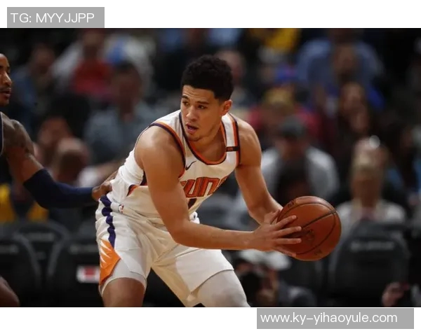 太阳队无传统控卫依然运转流畅布克状态回归巅峰表现 太阳队无传统控卫依然运转流畅布克状态回归巅峰表现