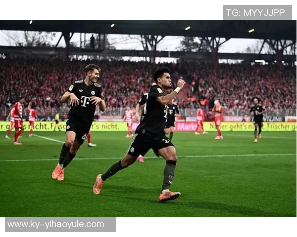 迪亚斯德甲前6场参与9球追平哈兰德仅次于凯恩创历史佳绩