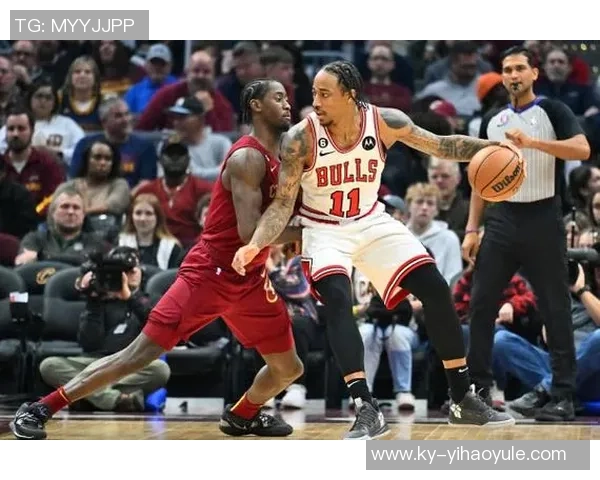 老队友重聚骑士公牛赛前米切尔阿伦与奥科罗亲切交流回忆往昔